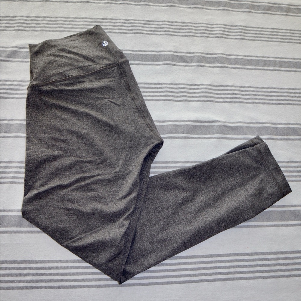 Lululemon Size 8 Wunder Under Tight in Heathered Black